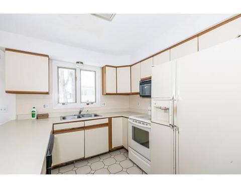 100 Odion St, Springfield, MA 01118 photo 8