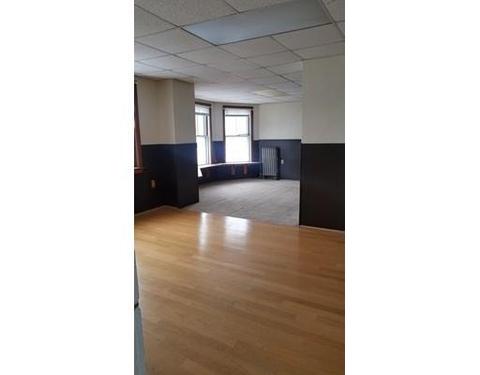 8 Liscomb St, Worcester, MA 01604 photo 2