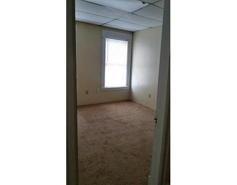 8 Liscomb St, Worcester, MA 01604 photo 9