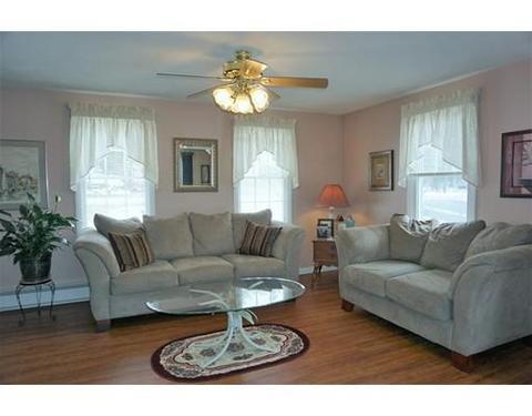 155 Cedar St, Sturbridge, MA 01518 photo 10