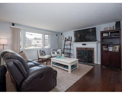 44 Rolling Ln, Hudson, MA 01749 photo 9