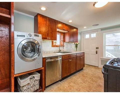 3 Munroe St, Beverly, MA 01915 photo 3