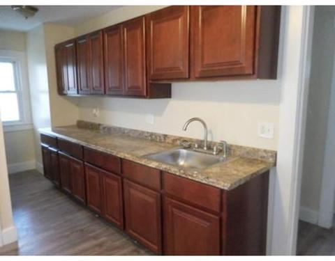 107 Bristol St, Springfield, MA 01109 photo 4