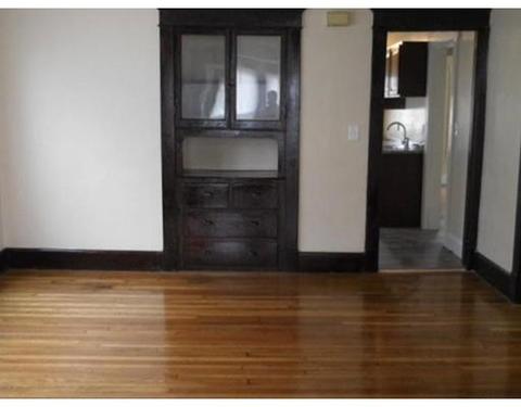 107 Bristol St, Springfield, MA 01109 photo 9