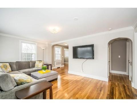 6 Lawrence Rd, Reading, MA 01867 photo 2