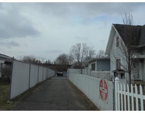 1065 Worcester St, Springfield, MA 01151 photo 3