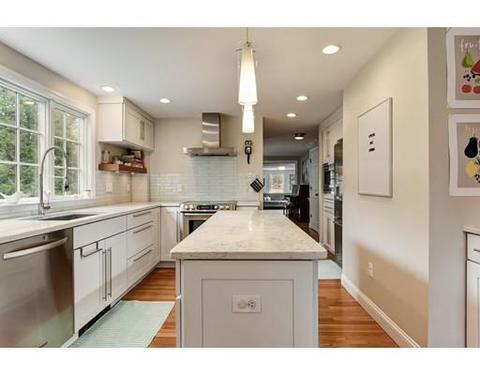11 Ridgeway Ter, Needham, MA 02492 photo 5