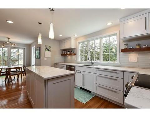 11 Ridgeway Ter, Needham, MA 02492 photo 4