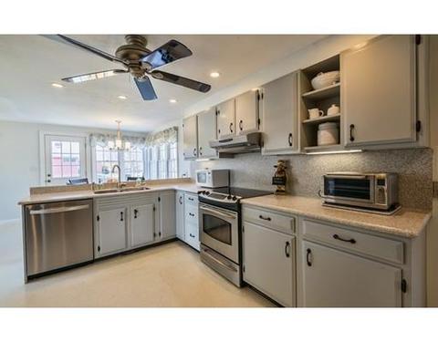 204 Centre St, Danvers, MA 01923 photo 4