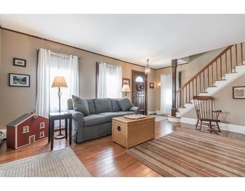 35 School St, Reading, MA 01867 photo 5