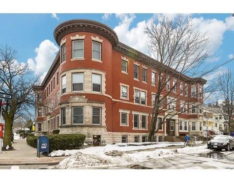 514 Harvard St #2D, Brookline, MA 02446 photo 2