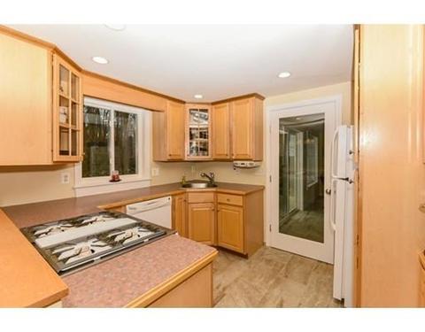 68 Ledgewood Rd, Dedham, MA 02026 photo 10