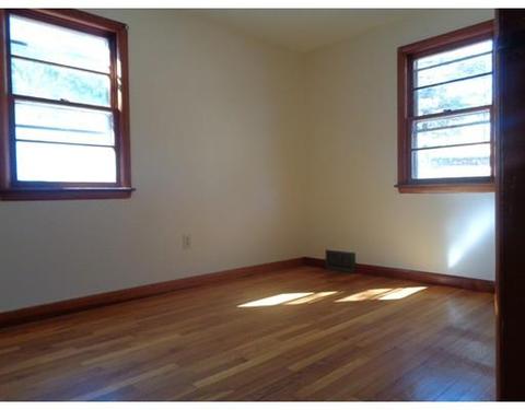 24 N Brook Rd, Springfield, MA 01119 photo 12