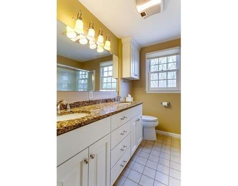 8 Mohawk Dr, Longmeadow, MA 01106 photo 17