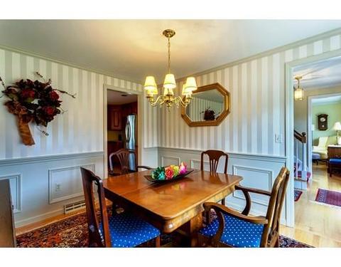 8 Mohawk Dr, Longmeadow, MA 01106 photo 11