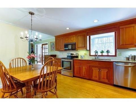 8 Mohawk Dr, Longmeadow, MA 01106 photo 8