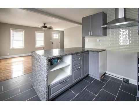 10 Surrey Rd, Springfield, MA 01118 photo 7
