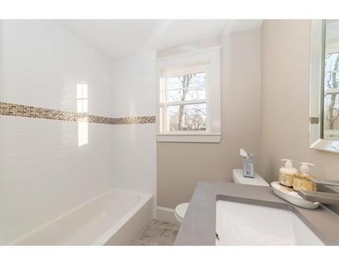 1 Pilgrim Rd, Marblehead, MA 01945 photo 12