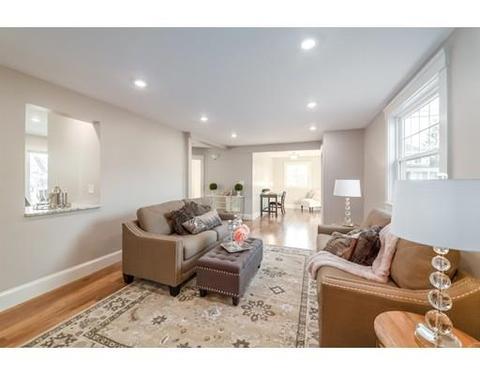 1 Pilgrim Rd, Marblehead, MA 01945 photo 4