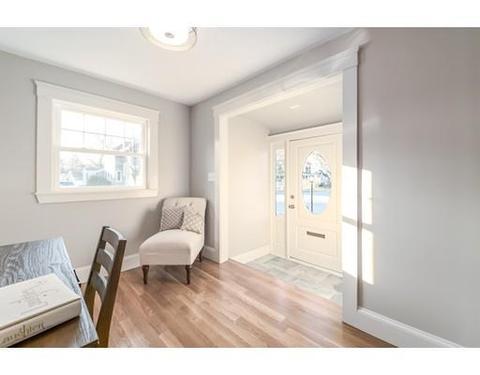 1 Pilgrim Rd, Marblehead, MA 01945 photo 3