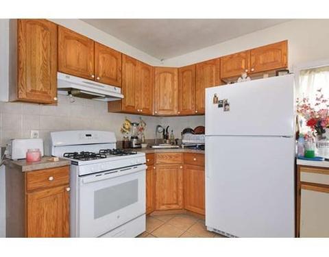 93 Walnut St, Everett, MA 02149 photo 4
