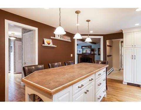 18 Travis Dr, Framingham, MA 01702 photo 9