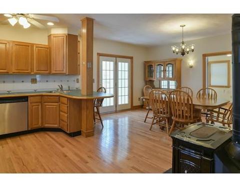 63 Wilbur St, Everett, MA 02149 photo 12
