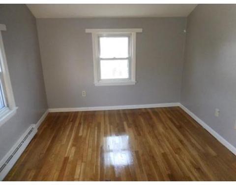 64 Humbert St, Springfield, MA 01109 photo 3