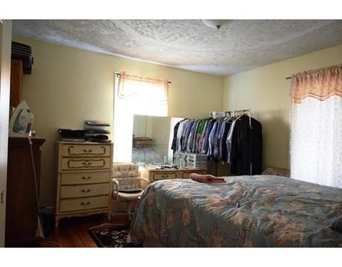 13 Marshall St, Worcester, MA 01604 photo 7