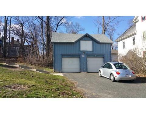 403 Maple St, Springfield, MA 01105 photo 2