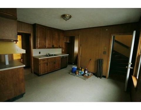 89 Mooreland St, Springfield, MA 01104 photo 5