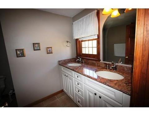 572 Central Tpke, Sutton, MA 01590 photo 18