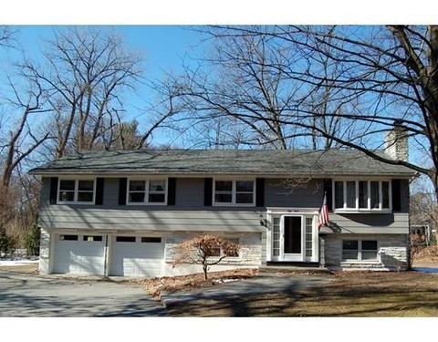 58 Derby Dingle St, Springfield, MA 01107 photo 1