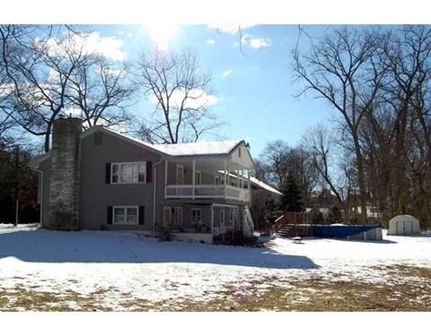 58 Derby Dingle St, Springfield, MA 01107 photo 3