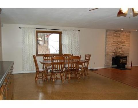 58 Derby Dingle St, Springfield, MA 01107 photo 7