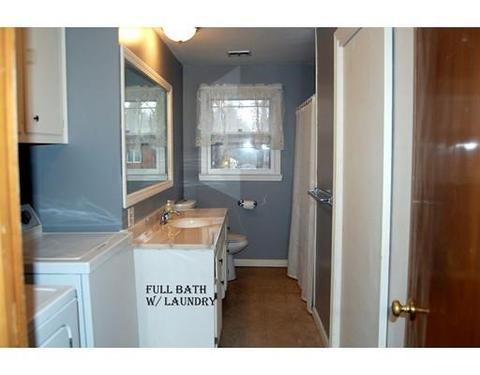 58 Derby Dingle St, Springfield, MA 01107 photo 17