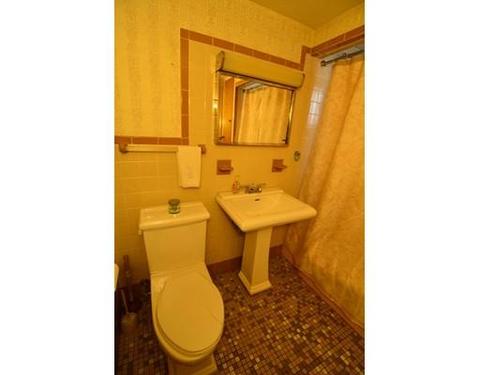 301 Dickinson St, Springfield, MA 01108 photo 13