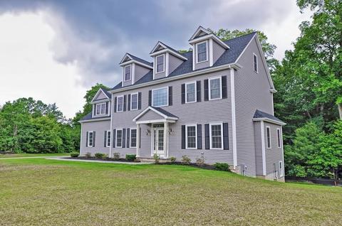 11 Puffer Dr, Mendon, MA 01756 photo 1