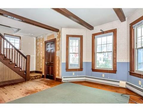 19 Evers St, Worcester, MA 01603 photo 3