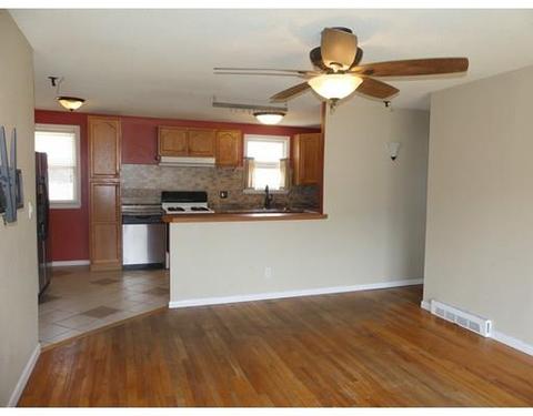 22 Jerilis Dr, Springfield, MA 01119 photo 9