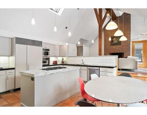 184 Centre St, Dover, MA 02030 photo 5