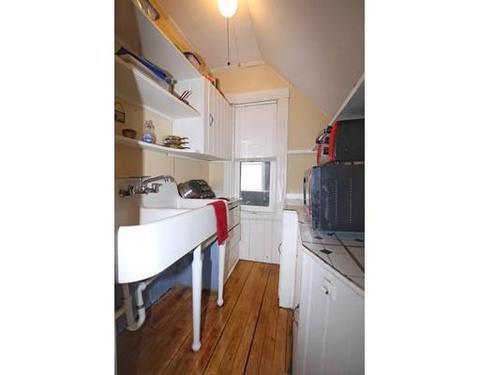 21 Tatman St, Worcester, MA 01607 photo 3