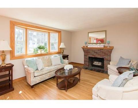 7 Chandler Ave, Walpole, MA 02081 photo 4