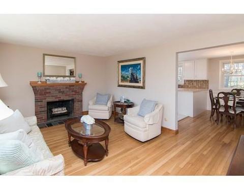 7 Chandler Ave, Walpole, MA 02081 photo 2