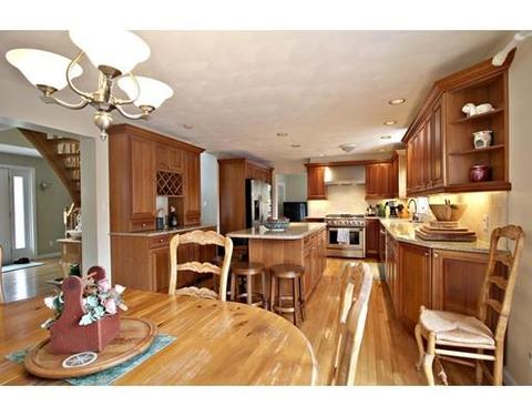 88 Forest St, Saugus, MA 01906 photo 5