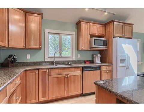 2 Springview Ter, Plaistow, NH 03865 photo 5