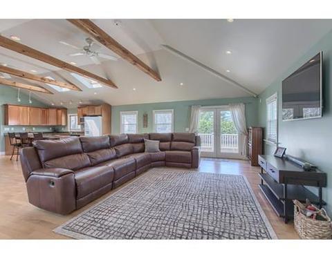 2 Springview Ter, Plaistow, NH 03865 photo 10