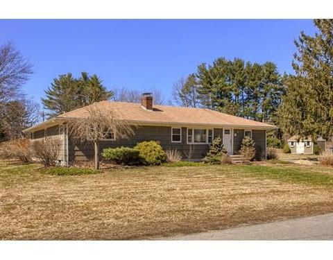 2 Springview Ter, Plaistow, NH 03865 photo 2
