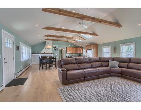 2 Springview Ter, Plaistow, NH 03865 photo 9