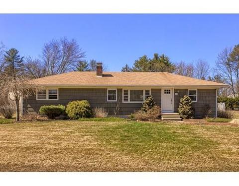 2 Springview Ter, Plaistow, NH 03865 photo 1